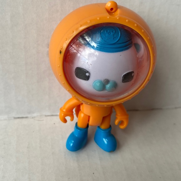 2/$15 Octonauts captain barnacles figure - Picture 1 of 5